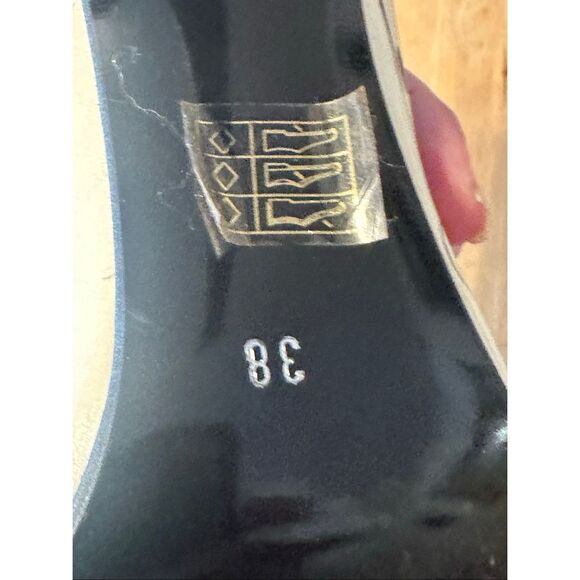 Goby Women's White Black Pointed Toe Piano Themed Pumps High Heels Size 38 - Picture 6 of 7